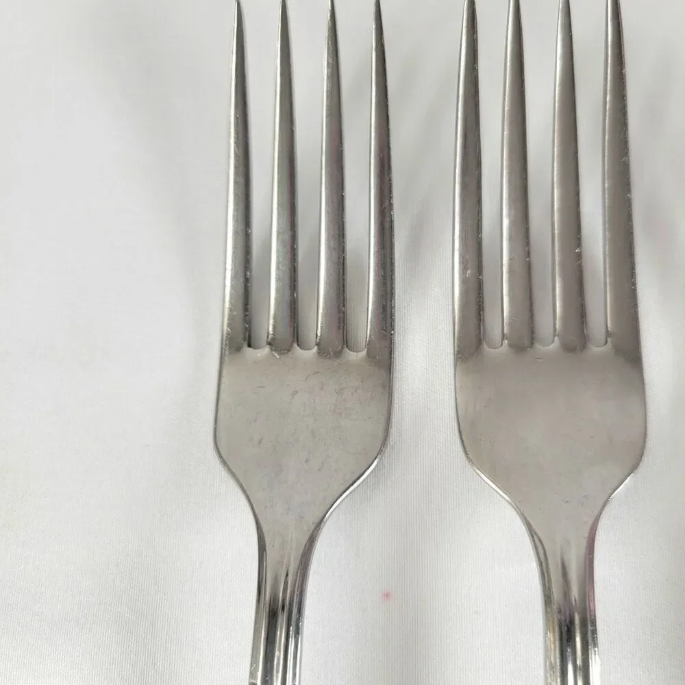 Oneida Satin Accent Stainless USA Flatware Set 4 Dinner Forks 7 3/8